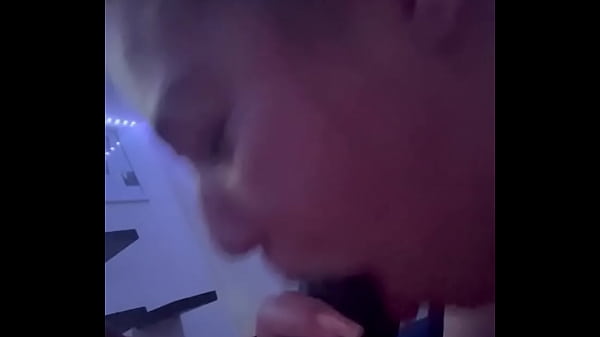 LEXI GAGGING ON NUT